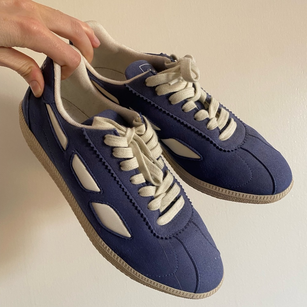 Saye Sneakers